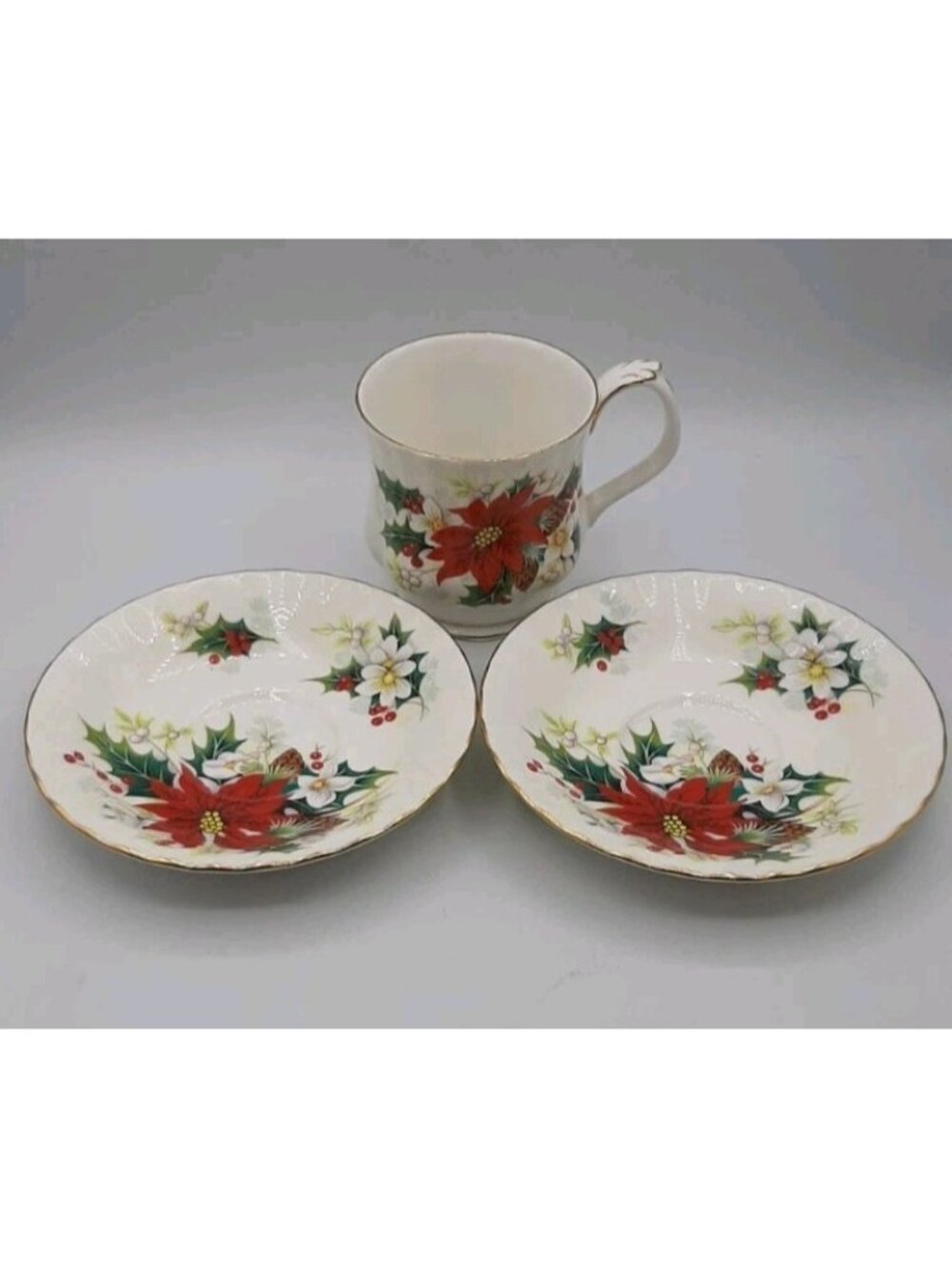 VTG Royal Albert Poinsettia 2 Saucers 1 mug Bone China Christmas Replacement